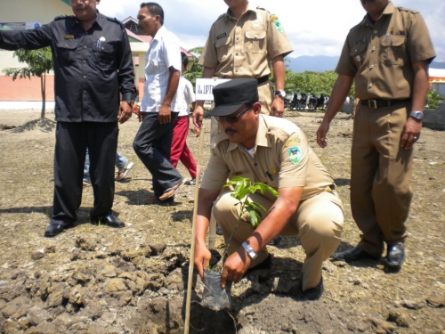 Kecil Menanam Dewasa Memanen (KMDM)